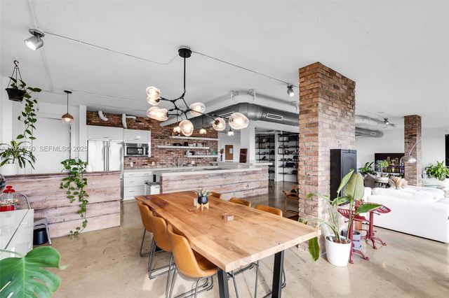 5701 Biscayne Boulevard PH-9, Miami, FL 33137