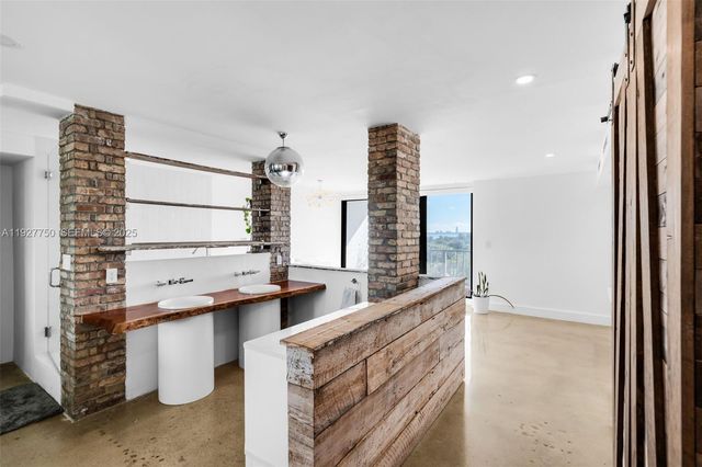 5701 Biscayne Boulevard PH-9, Miami, FL 33137