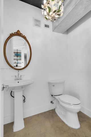 5701 Biscayne Boulevard PH-9, Miami, FL 33137