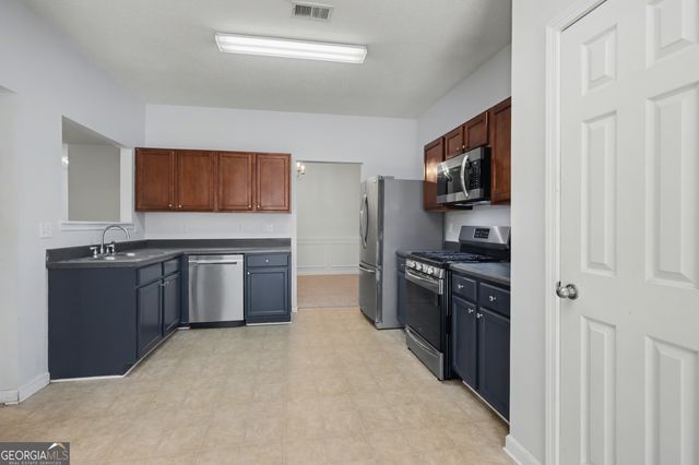 195 Southwind Lane, Newnan, GA 30265