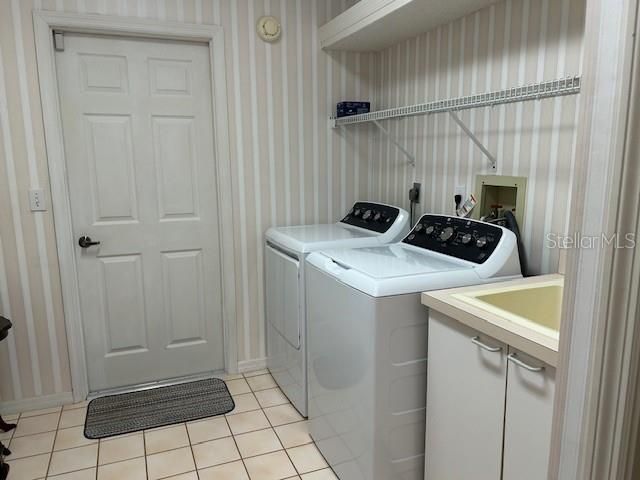 4631 MEADOWVIEW CIRCLE, Sarasota, FL 34233