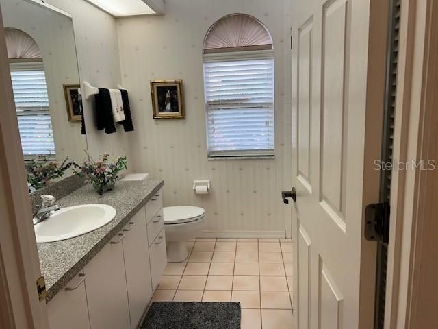 4631 MEADOWVIEW CIRCLE, Sarasota, FL 34233