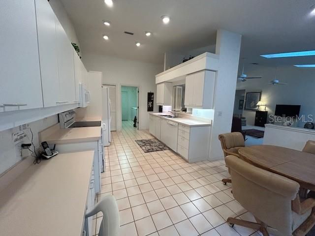 4631 MEADOWVIEW CIRCLE, Sarasota, FL 34233