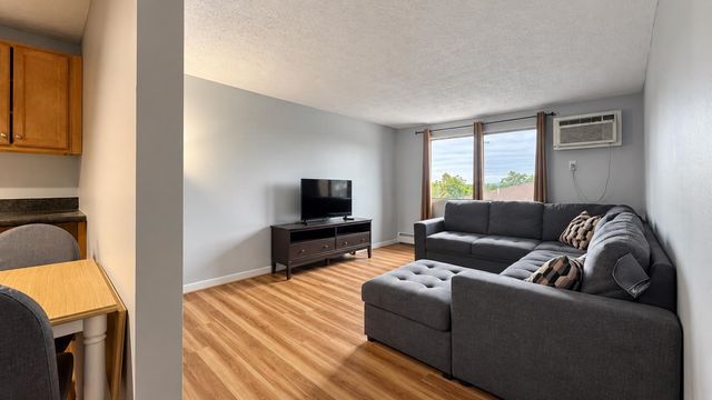 545 Calef Rd Apt 23, Manchester, NH 03103