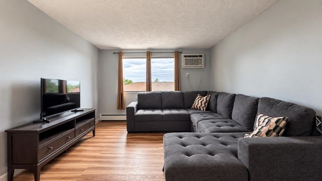 545 Calef Rd Apt 23, Manchester, NH 03103