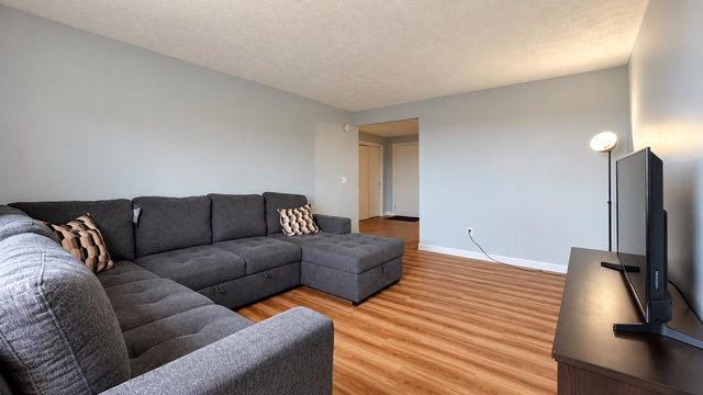 545 Calef Rd Apt 23, Manchester, NH 03103
