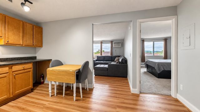 545 Calef Rd Apt 23, Manchester, NH 03103