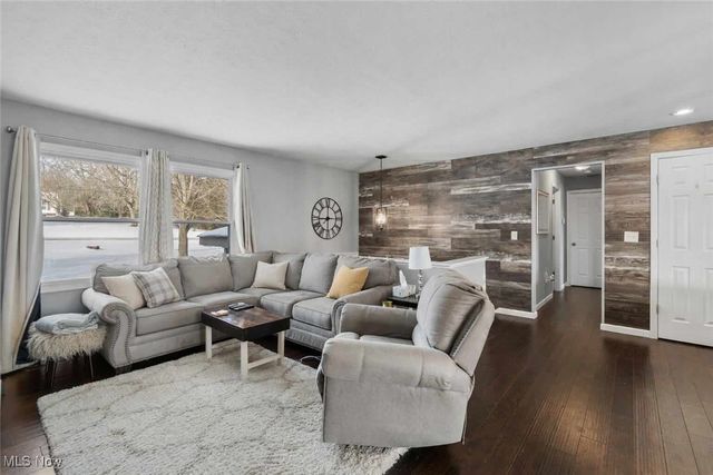 8101 Yoder Road, Seville, OH 44273