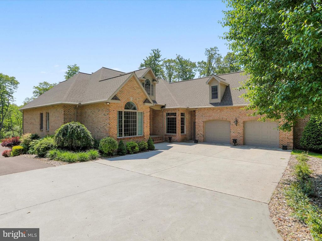 1001 SUTTER LN, Oakland, MD 21550