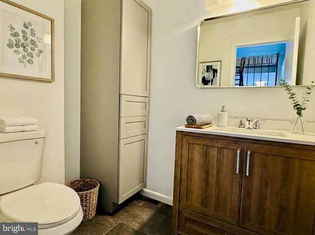 818 SUMMIT CHASE DR, Reading, PA 19611