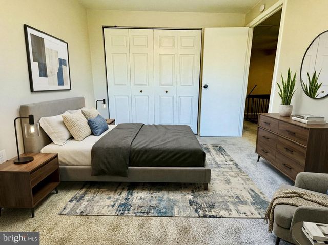 818 SUMMIT CHASE DR, Reading, PA 19611