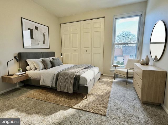 818 SUMMIT CHASE DR, Reading, PA 19611