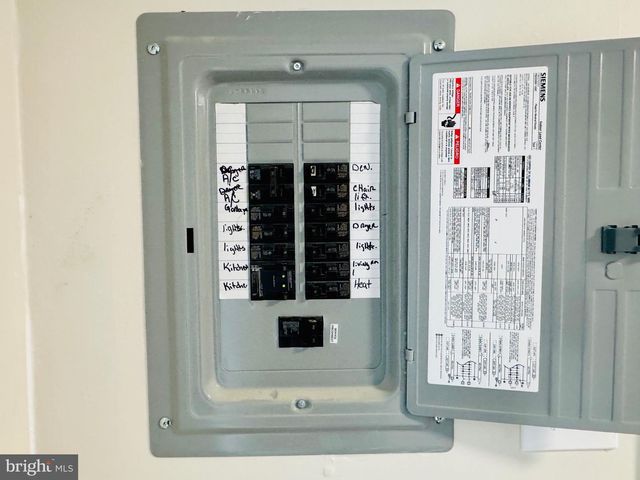 818 SUMMIT CHASE DR, Reading, PA 19611