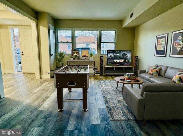 818 SUMMIT CHASE DR, Reading, PA 19611