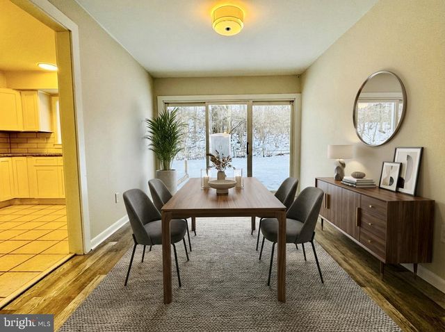 818 SUMMIT CHASE DR, Reading, PA 19611