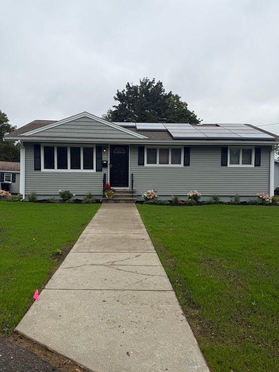 41 Hathaway Ave, Beverly, MA 01915