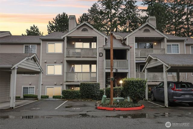 215 100th Street SW #D104, Everett, WA 98204