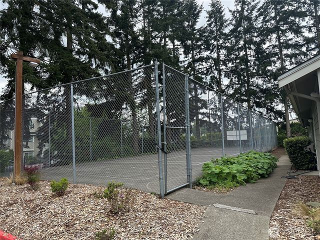215 100th Street SW #D104, Everett, WA 98204