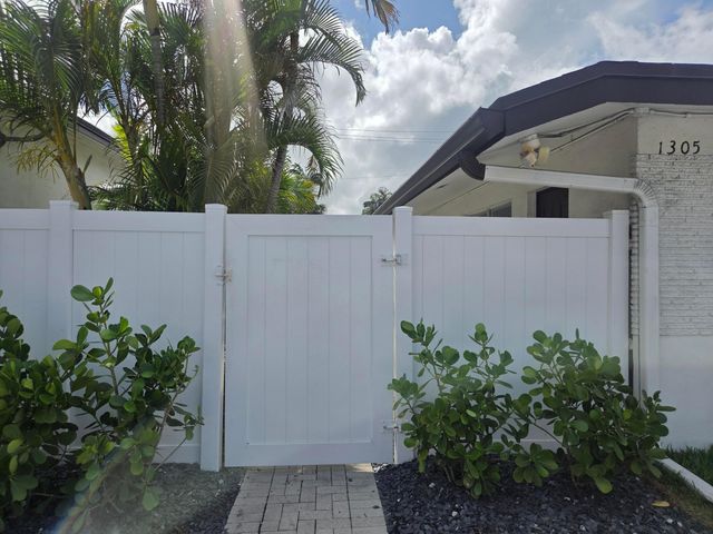 1301 NE 16th Terrace 1-9, Fort Lauderdale, FL 33304