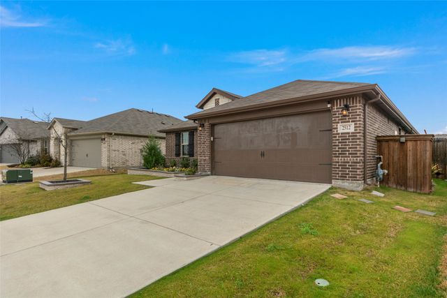 2512 Puma Street, Crandall, TX 75114