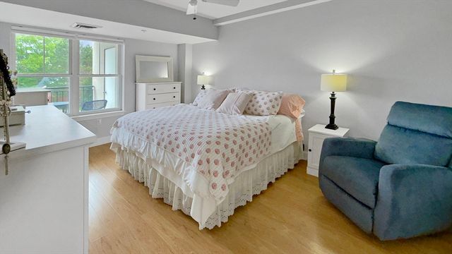 10 Seaport Dr 2209, Quincy, MA 02171