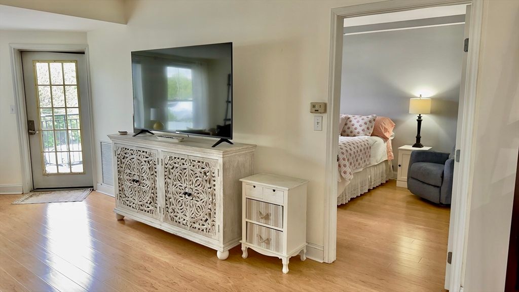 10 Seaport Dr 2209, Quincy, MA 02171