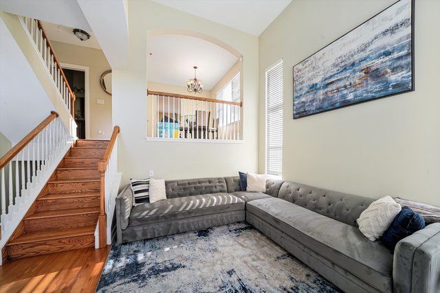 7943 W 92nd Street 7947, Hickory Hills, IL 60457