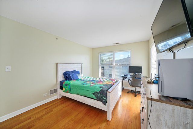 7943 W 92nd Street 7947, Hickory Hills, IL 60457