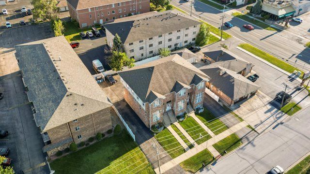 7943 W 92nd Street 7947, Hickory Hills, IL 60457