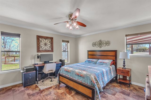 171 Lakeshore Drive, Trinidad, TX 75163