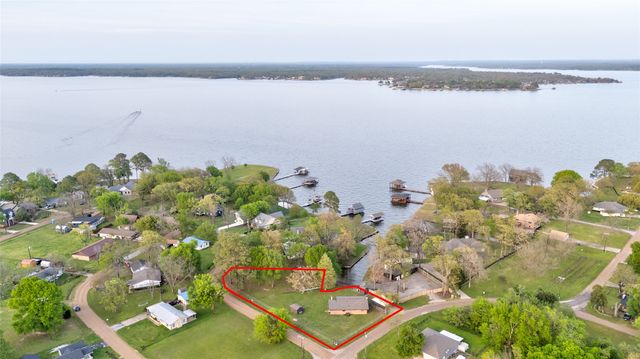 171 Lakeshore Drive, Trinidad, TX 75163