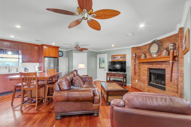171 Lakeshore Drive, Trinidad, TX 75163
