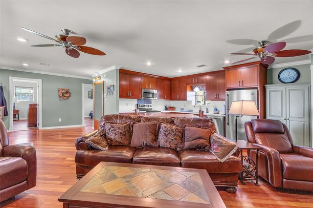 171 Lakeshore Drive, Trinidad, TX 75163