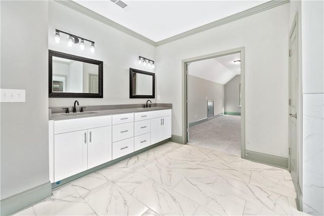 4208 Sierra Creek Court, Hoschton, GA 30548