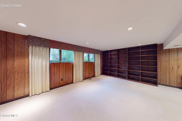 393 W Lawrence Street, Albany, NY 12208
