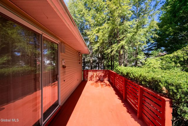 393 W Lawrence Street, Albany, NY 12208