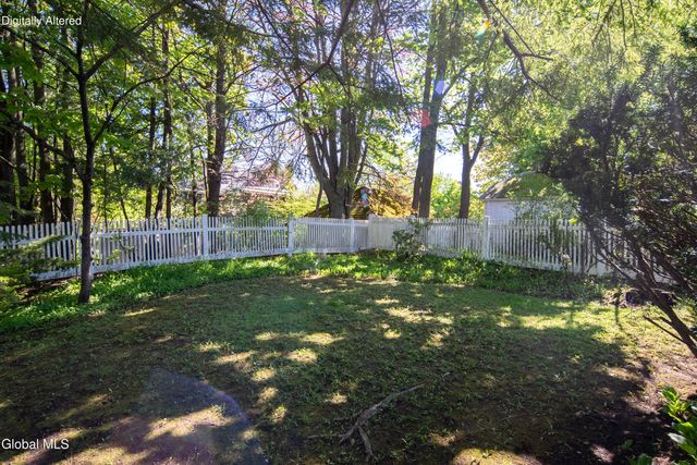 393 W Lawrence Street, Albany, NY 12208