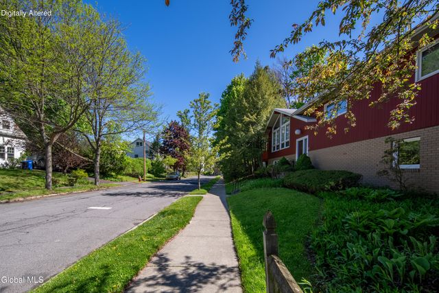 393 W Lawrence Street, Albany, NY 12208