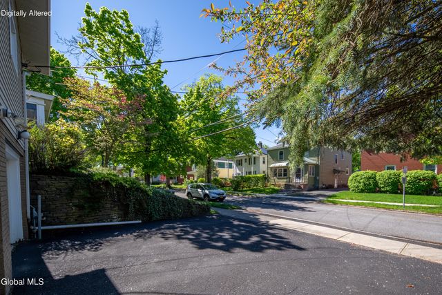 393 W Lawrence Street, Albany, NY 12208
