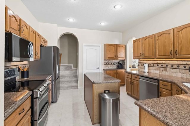 19120 MANDARIN GROVE PLACE, Tampa, FL 33647