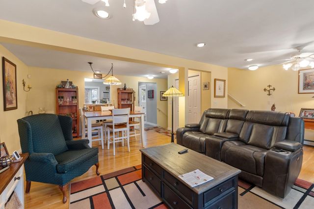 35 Collins Landing Rd Unit 29, Weare, NH 03281