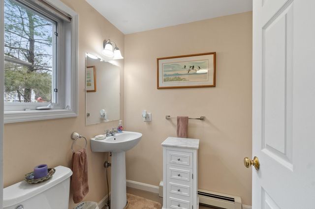 35 Collins Landing Rd Unit 29, Weare, NH 03281