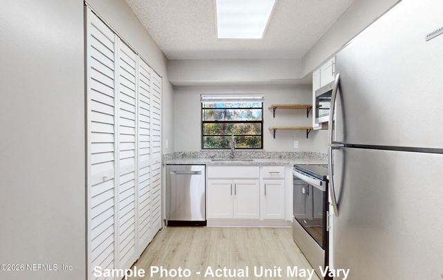 2111 FIRESTONE Road 3, Jacksonville, FL 32210