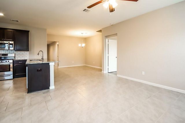 622 Harvest Bluff Drive, Rosharon, TX 77583