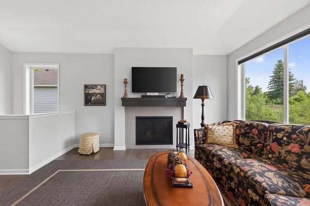 1144 Pine Hill Lane, White Bear Twp, MN 55127