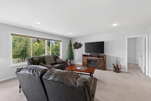 1144 Pine Hill Lane, White Bear Twp, MN 55127