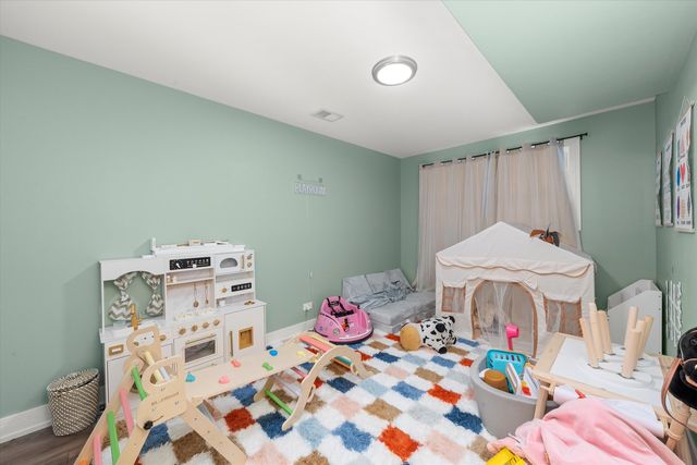 7457 W 64th Street, Summit, IL 60501