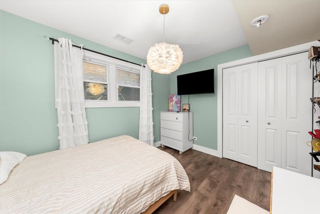 7457 W 64th Street, Summit, IL 60501