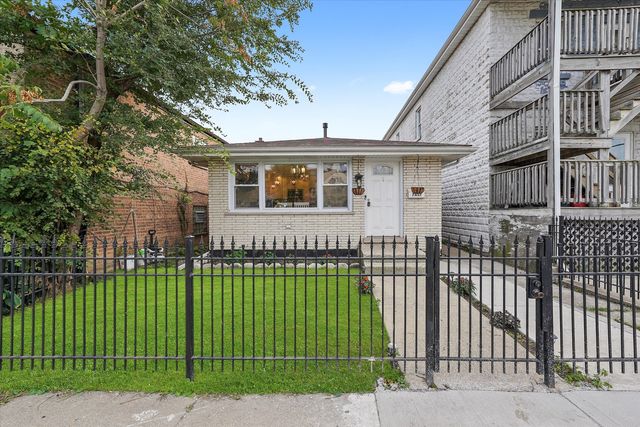 7457 W 64th Street, Summit, IL 60501