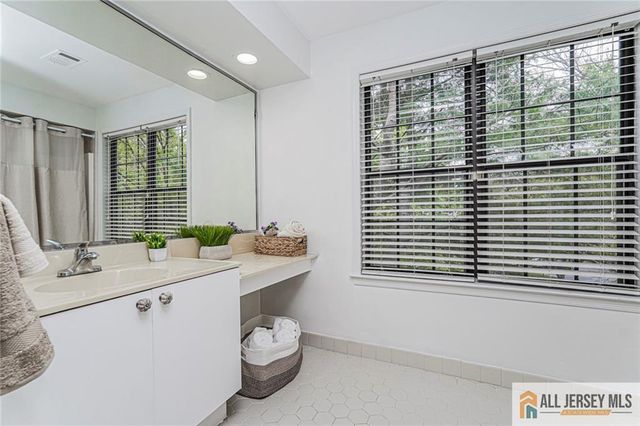612 Chester Court, Helmetta, NJ 08828